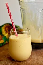 MANGO MANIA SMOOTHIE (GLASS SERVED)